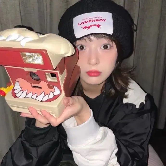 美女与纯情男 在线观看封面